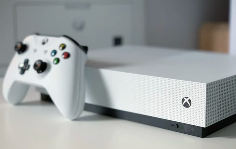 Why Does My Xbox One Turn On by Itself? – Fixing Guide